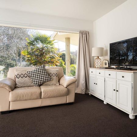 Country Apartment Paraparaumu Bagian luar foto