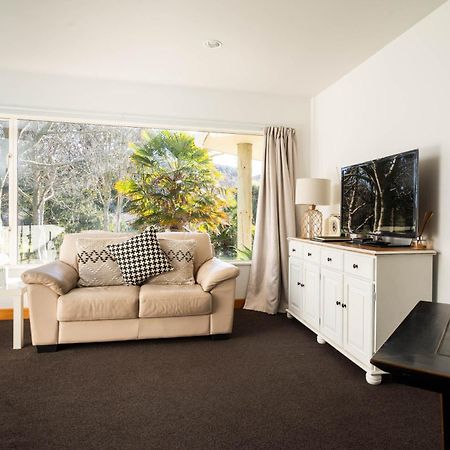 Country Apartment Paraparaumu Bagian luar foto